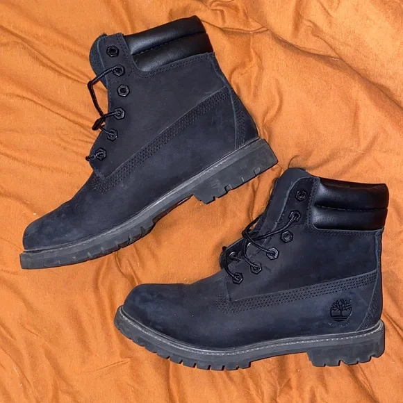 Timberland | Shoes | Womans Black Timberland Boots Size 7  display picture 1